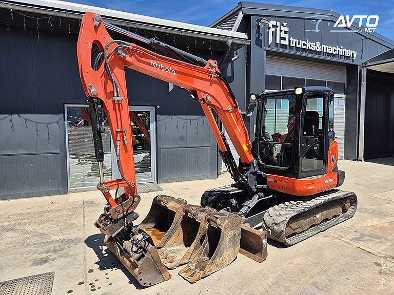Kubota&nbsp;KX057-4 - 4X �LICE - LETNIK 2010 - 9710 UR&nbsp;<small><strong></strong></small>