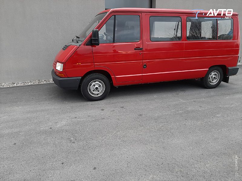 Renault&nbsp;Trafic&nbsp;<small><strong>2.0 D-1 LASTNIK-47000 KM-8+1-BREZ POLOGA</strong></small>