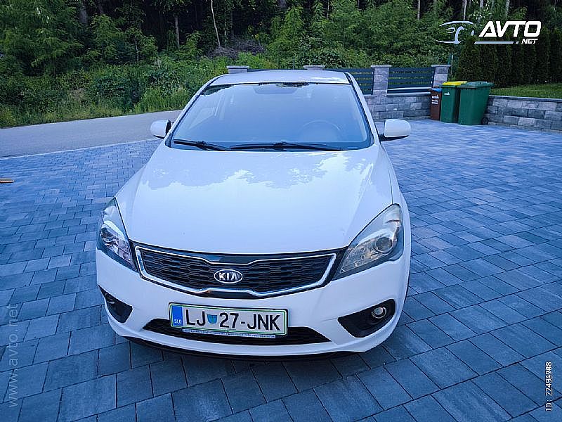 Kia&nbsp;Ceed&nbsp;<small><strong>1.4 CVVT LX City Odlicen </strong></small>