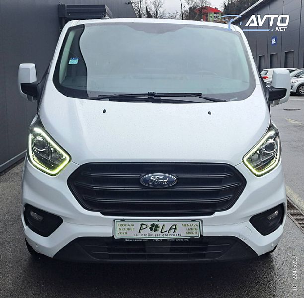 Ford&nbsp;Transit&nbsp;<small><strong>Custom</strong></small>
