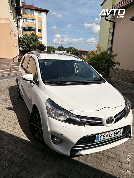 Toyota&nbsp;Verso&nbsp;<small><strong>1.6 Stella</strong></small>