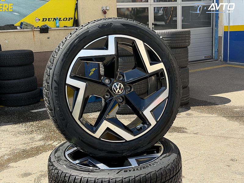 Original&nbsp;VW PASSAT.SKODA SUPERB ZIMSKI SET OEM 3J0601025M&nbsp;<small>8&nbsp;x&nbsp;18</small>