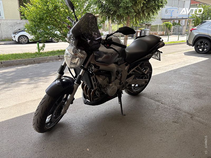 Yamaha&nbsp;Fazer 6. FZ6