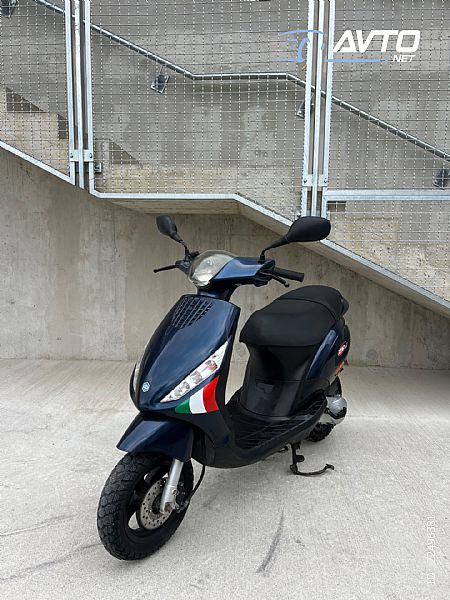 Piaggio&nbsp;ZIP 2T 25KMH ZELO LEP