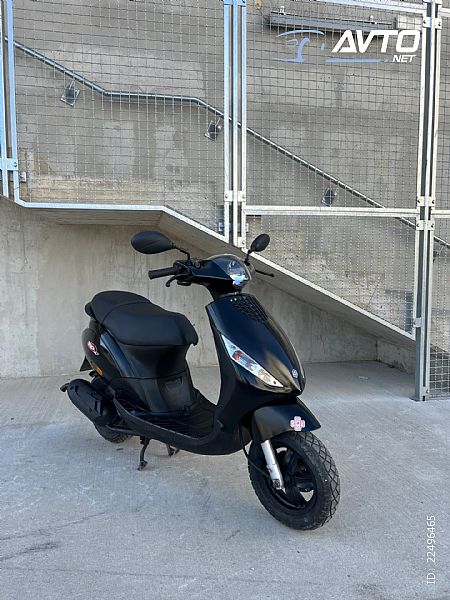 Piaggio&nbsp;ZIP 2T 25KMH ZELO LEP