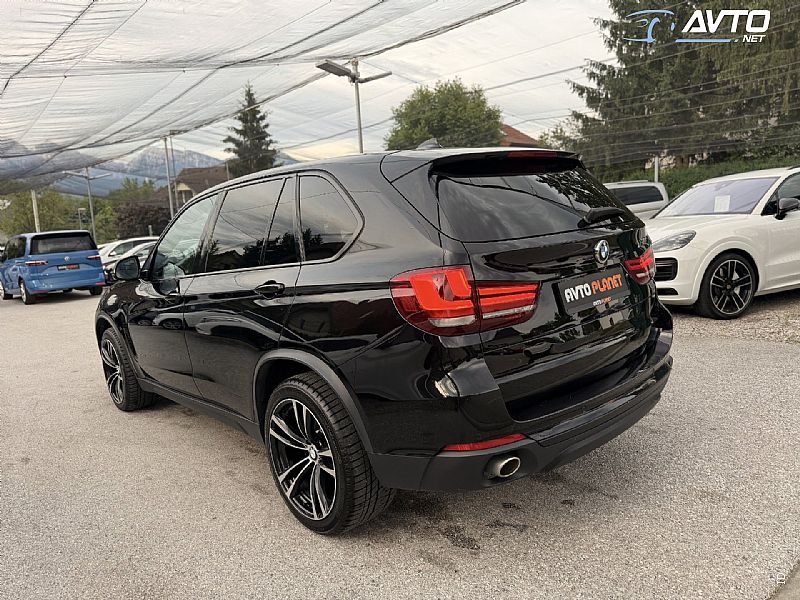 BMW&nbsp;serija X5:&nbsp;<small><strong>X5 xDrive30d SLO.VOZILO BI XENON HARMAN ALU20 </strong></small>