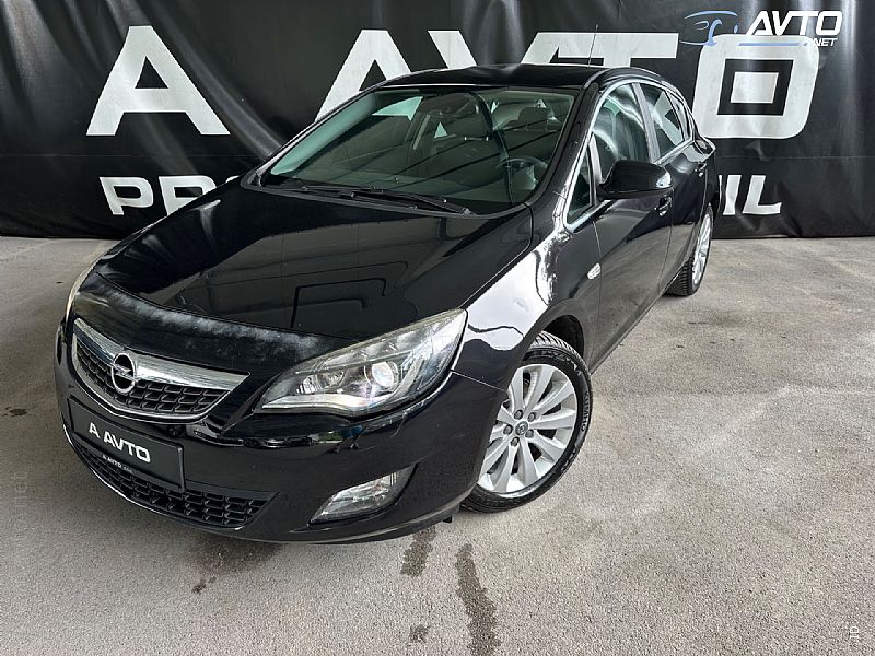 Opel&nbsp;Astra&nbsp;<small><strong>1.6 Cosmo</strong></small>