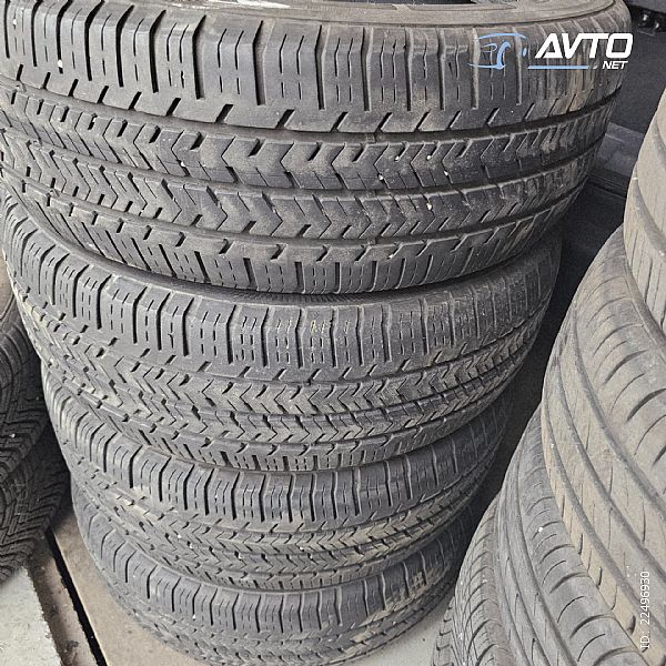 Michelin&nbsp;Agilis 4 kom dot 020&nbsp;<small>215&nbsp;/&nbsp;60 &nbsp;R&nbsp;17</small>