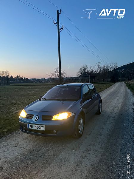Renault&nbsp;Megane&nbsp;<small><strong>M�gane Berline 1.6 16V Authentique Confort</strong></small>