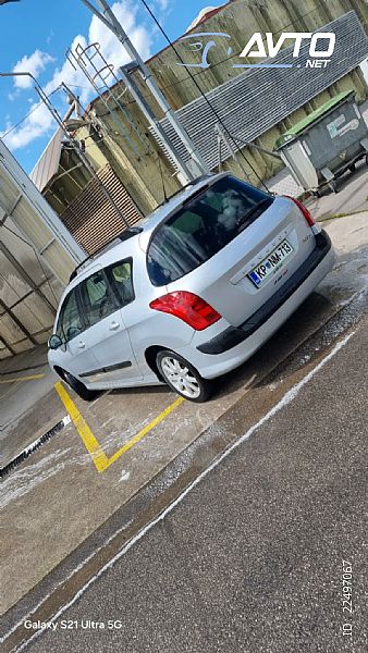 Peugeot&nbsp;308&nbsp;<small><strong>SW Premium Pack 2.0 HDi FAP</strong></small>