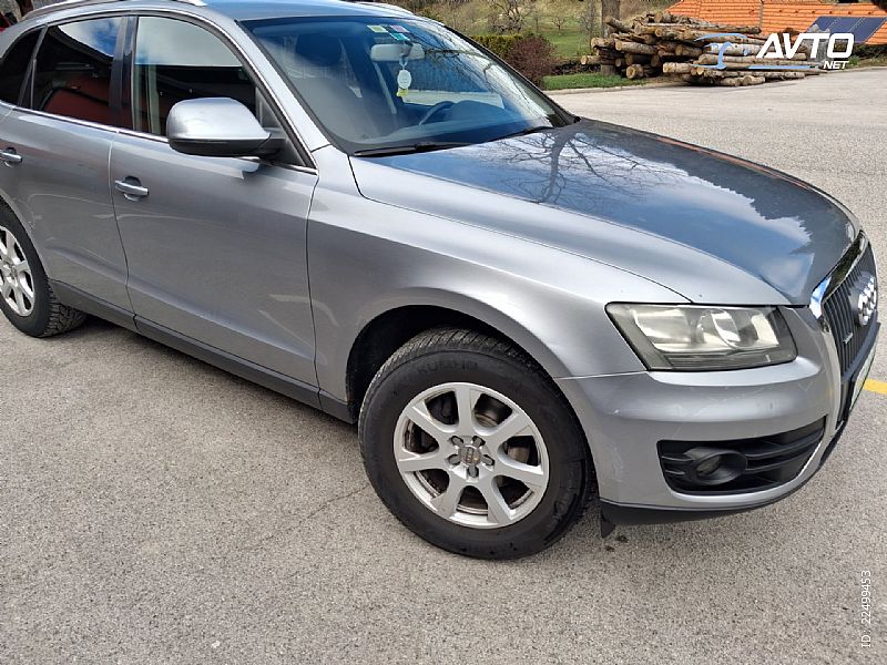 Audi&nbsp;Q5&nbsp;<small><strong>quattro 2.0 TDI DPF</strong></small>