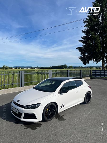 Volkswagen&nbsp;Scirocco&nbsp;<small><strong>2.0 TSI R DSG</strong></small>