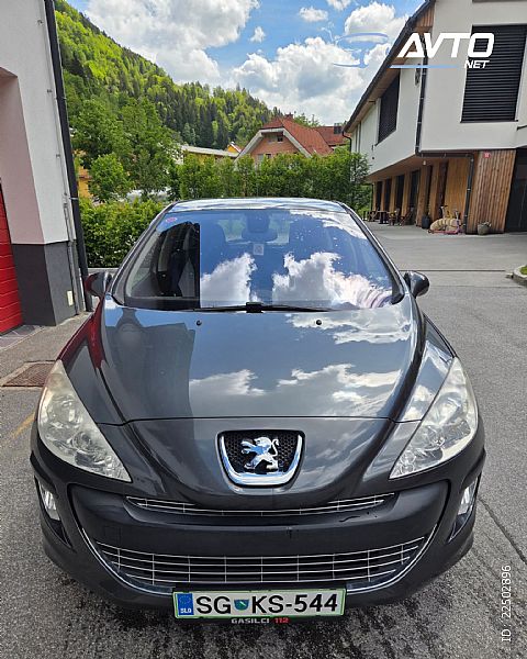 Peugeot&nbsp;308&nbsp;<small><strong>Premium 1.6 16V VTi</strong></small>