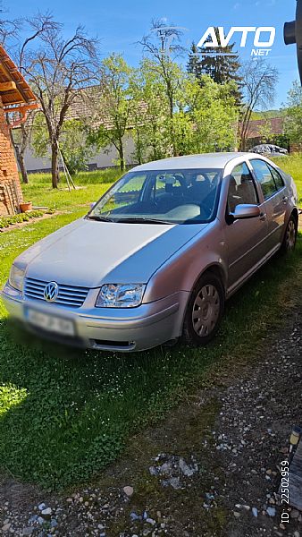 Volkswagen&nbsp;Bora&nbsp;<small><strong>1.4</strong></small>