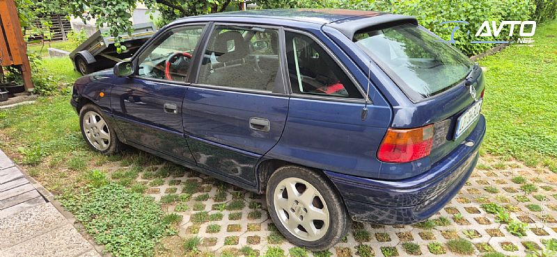 Opel&nbsp;Astra&nbsp;<small><strong>1.6 16V Comfort</strong></small>