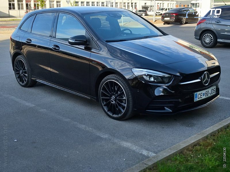 Mercedes-Benz&nbsp;B-Razred&nbsp;<small><strong>B 250 e AMG Line Avt.</strong></small>