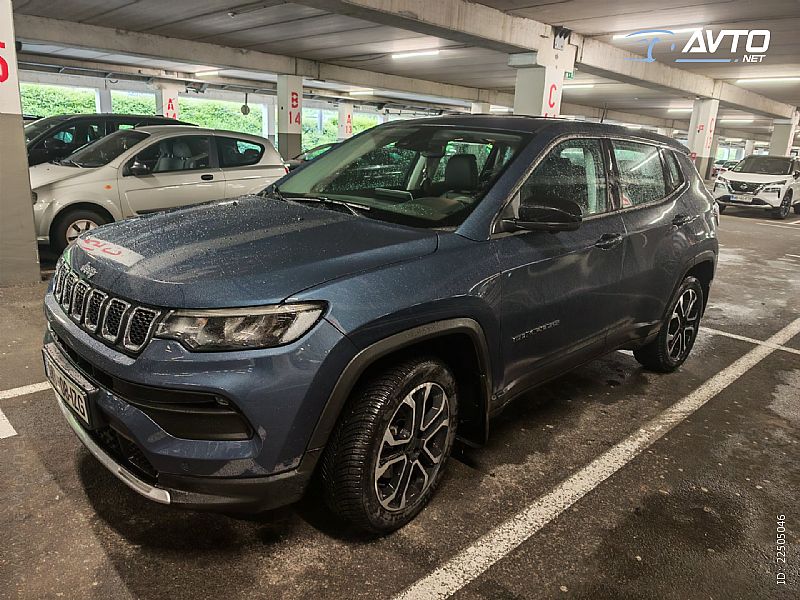 Jeep&nbsp;Compass&nbsp;<small><strong>1.5 T4 e-Hybrid Altitude DCT</strong></small>