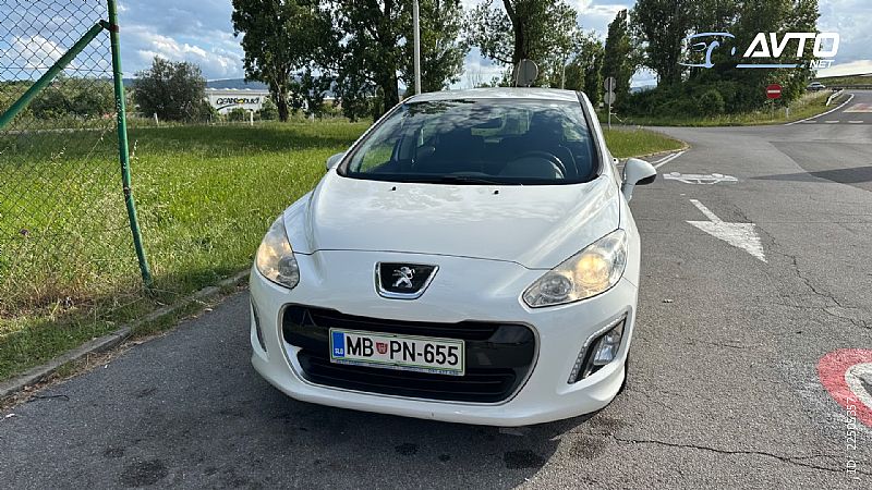 Peugeot&nbsp;308&nbsp;<small><strong></strong></small>
