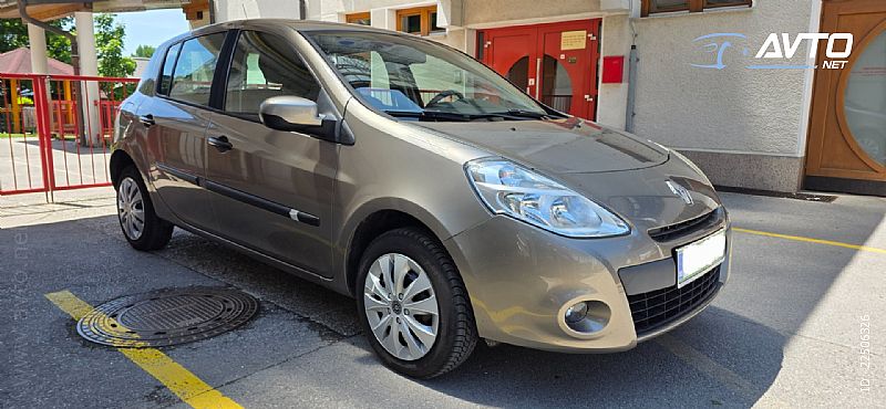 Renault&nbsp;Clio&nbsp;<small><strong>1.2 teh 06.2027 mozna menjava</strong></small>