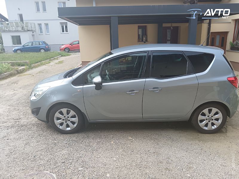 Opel&nbsp;Meriva&nbsp;<small><strong>1.7 CDTI Enjoy</strong></small>