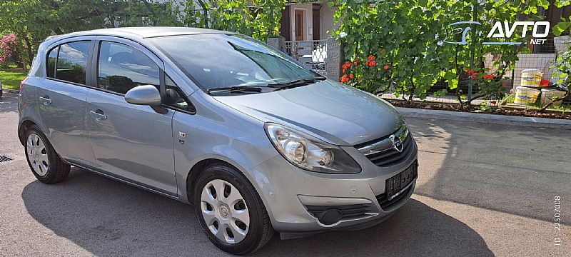 Opel&nbsp;Corsa&nbsp;<small><strong>Cosmo 1.2 16V</strong></small>