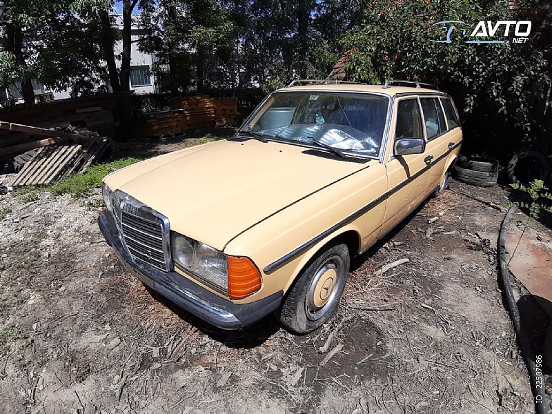 Mercedes-Benz&nbsp;W123&nbsp;<small><strong></strong></small>