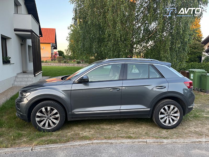 Volkswagen&nbsp;T-Roc&nbsp;<small><strong>1.5 TSI BMT Style DSG</strong></small>