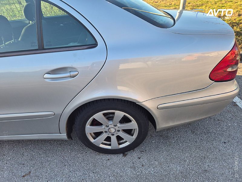 Mercedes-Benz&nbsp;E-Razred&nbsp;<small><strong>E 200 CDI Classic</strong></small>