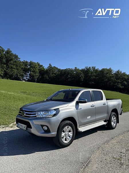 Toyota&nbsp;Hilux&nbsp;<small><strong></strong></small>