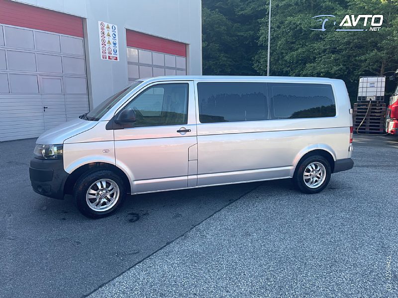 Volkswagen&nbsp;Transporter&nbsp;<small><strong>T5 Kombi  7+1  2.0 TDI DMR  vs </strong></small>