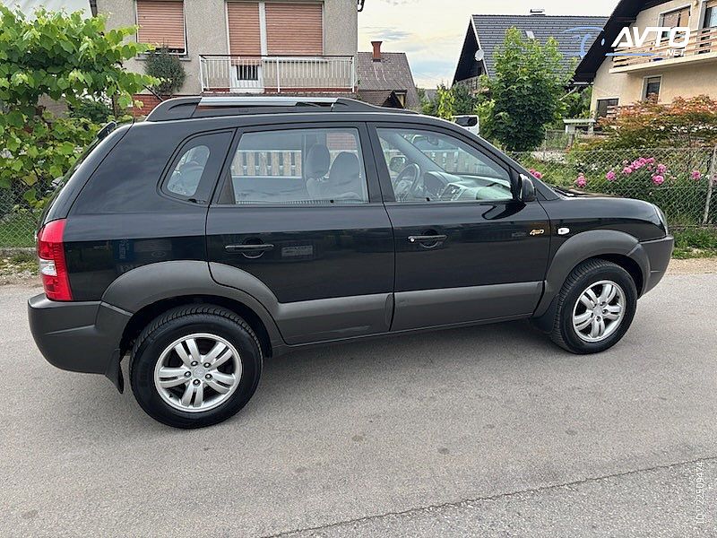 Hyundai&nbsp;Tucson&nbsp;<small><strong>4WD 2.0 CVVT Comfort - 4X4</strong></small>