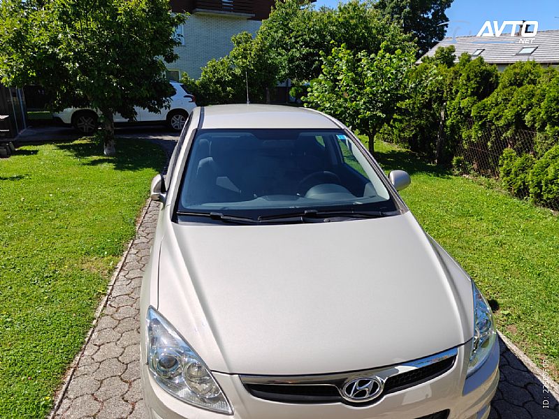 Hyundai&nbsp;i30&nbsp;<small><strong>1.4 CVVT GL Air</strong></small>