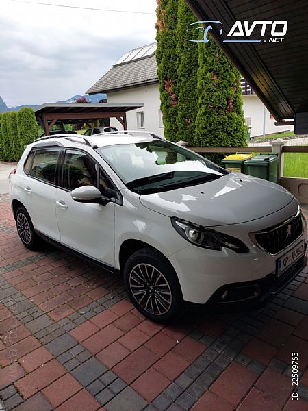 Peugeot&nbsp;2008&nbsp;<small><strong>1.2 PureTech 83 S S Style</strong></small>