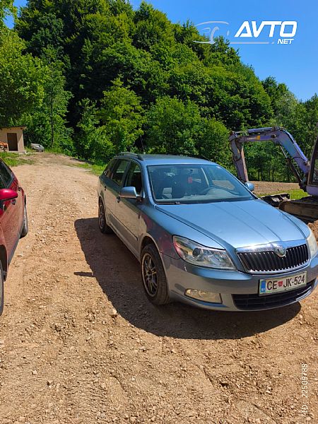 �koda&nbsp;Octavia&nbsp;<small><strong>Combi 4x4 1.9 TDI Ambiente</strong></small>