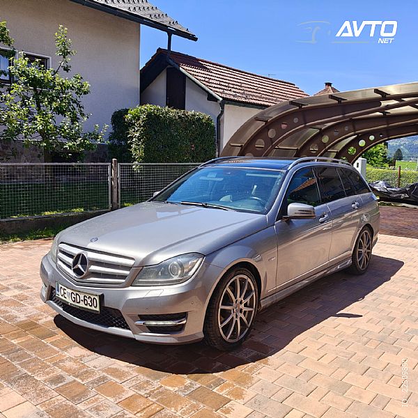 Mercedes-Benz&nbsp;C-Razred&nbsp;<small><strong>Avantgarde AMG FACELIFT | Panorama | CarPlay |</strong></small>