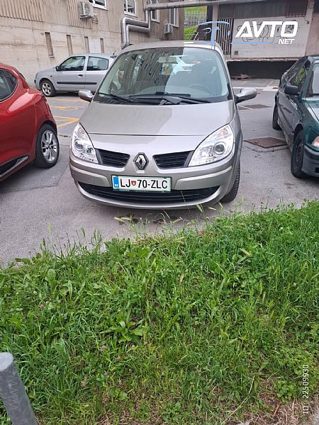 Renault&nbsp;Scenic&nbsp;<small><strong></strong></small>