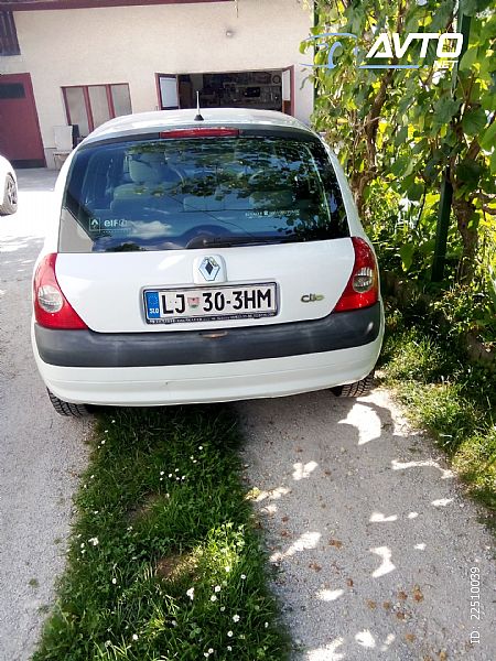 Renault&nbsp;Clio&nbsp;<small><strong>1.2 16V Dynamique Confort</strong></small>