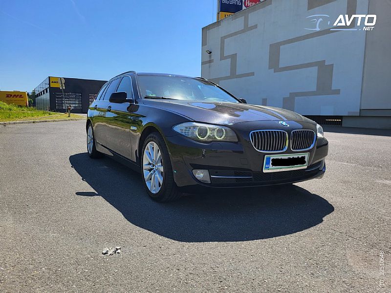 BMW&nbsp;serija 5 Touring:&nbsp;<small><strong>530d xDrive touring Avt.</strong></small>