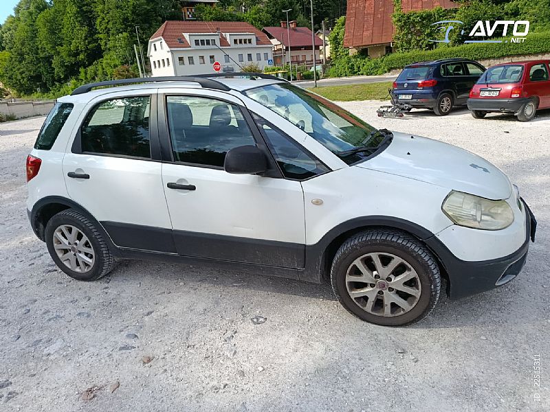 Fiat&nbsp;Sedici&nbsp;<small><strong>2.0.. JTD 4X4</strong></small>