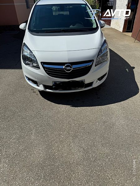 Opel&nbsp;Meriva&nbsp;<small><strong>1.4 Turbo Cosmo</strong></small>
