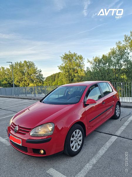 Volkswagen&nbsp;Golf&nbsp;<small><strong>Sportline 1.9 TDI</strong></small>
