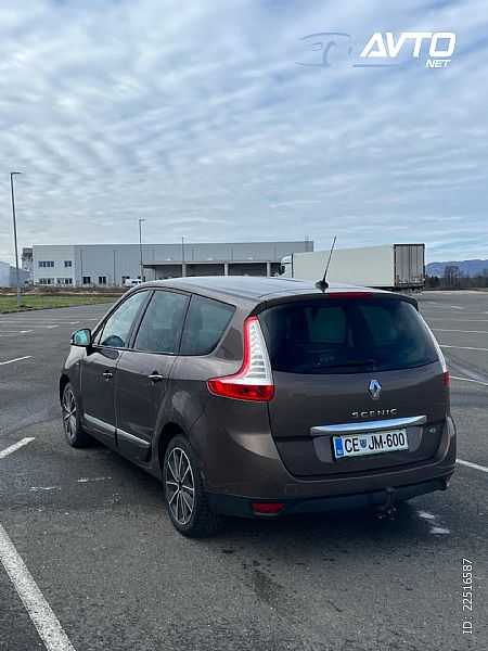 Renault&nbsp;Grand Scenic&nbsp;<small><strong>Grand Sc�nic 1.6 dCi Energy Bose Edition</strong></small>