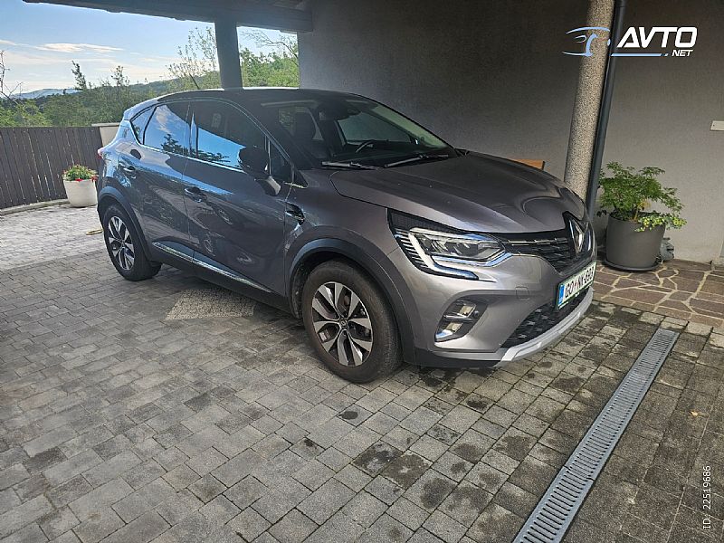 Renault&nbsp;Captur&nbsp;<small><strong>TCe 90 Intens</strong></small>