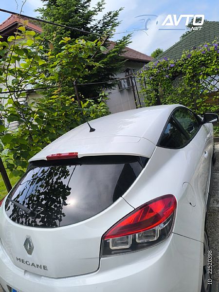 Renault&nbsp;Megane&nbsp;<small><strong>M�gane Coup� 1.6 16V Dynamique</strong></small>