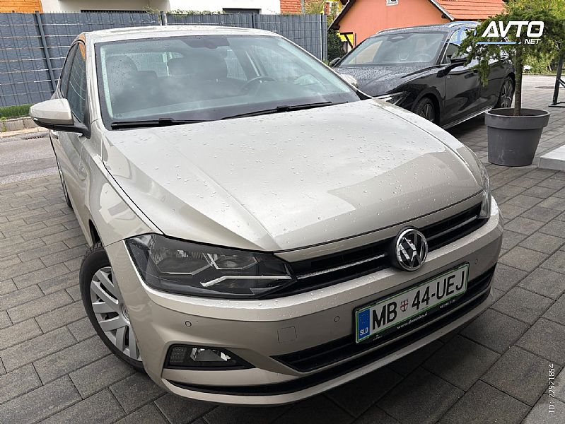 Volkswagen&nbsp;Polo&nbsp;<small><strong>1.0 Life</strong></small>
