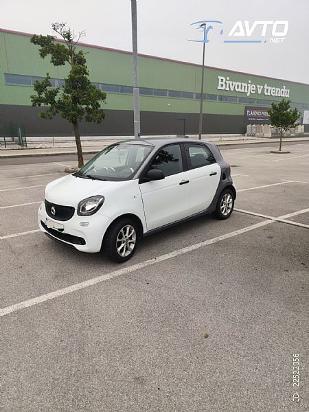 Smart&nbsp;forfour&nbsp;<small><strong>Smart</strong></small>