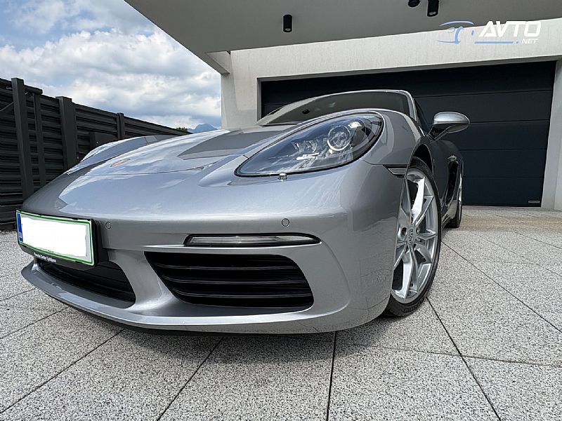 Porsche&nbsp;718 Cayman&nbsp;<small><strong>-SLO POREKLO </strong></small>