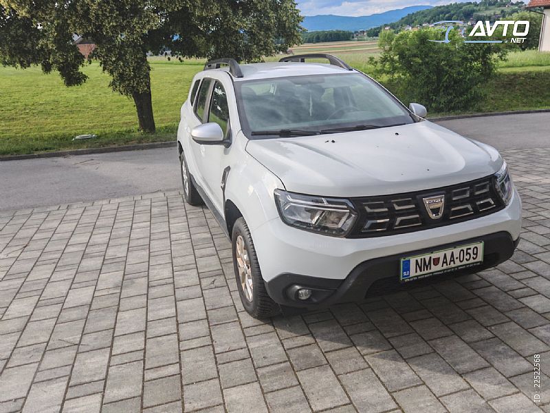Dacia&nbsp;Duster&nbsp;<small><strong>4x4 1.5 Blue dCi 115 Essential</strong></small>