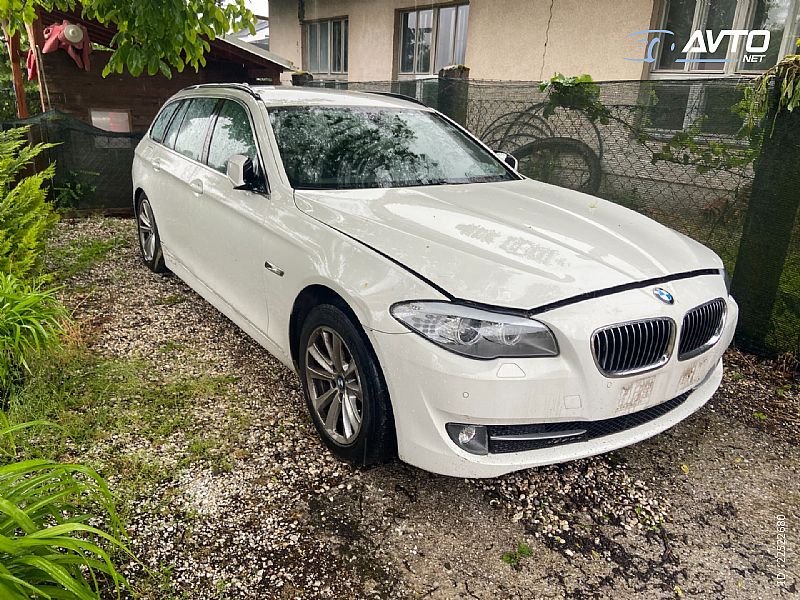 BMW&nbsp;serija 5 Touring:&nbsp;<small><strong>520d touring Avt.</strong></small>