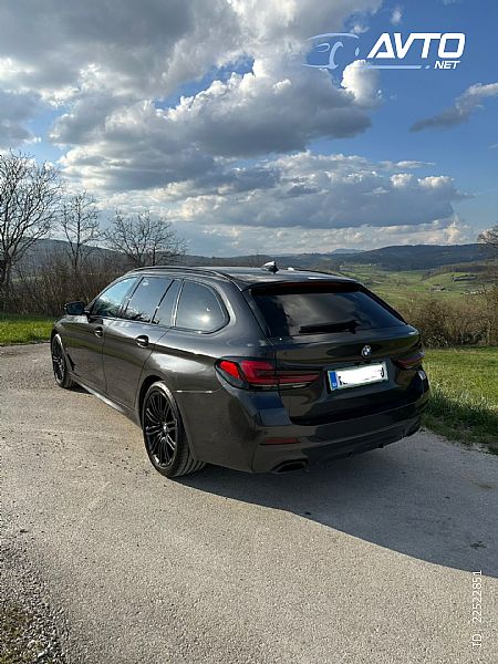 BMW&nbsp;serija 5 Touring:&nbsp;<small><strong>520d Touring|LASER|PANO|HLAJ.|KLJUKA|ZRA�NO VZ.</strong></small>